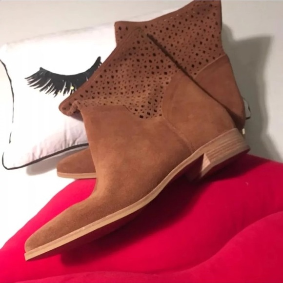 Michael Kors Sunny Bootie Brown Suede Size 7.5 - Picture 4 of 9
